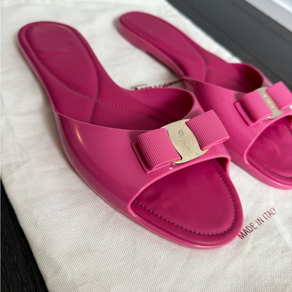Salvatore Ferragamo Cirella Jelly Slide Sandals With Vara Bow - Picture 3 of 6